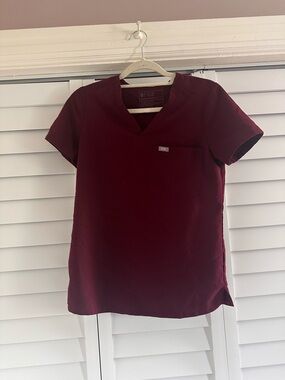Figs Technical Collection Scrub Top Burgundy
